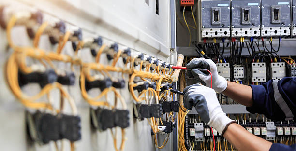 Professional Electrician technician working in Jeffersonville, KY